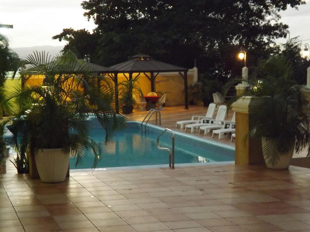 Grandiosa Hotel Montego Bay Esterno foto